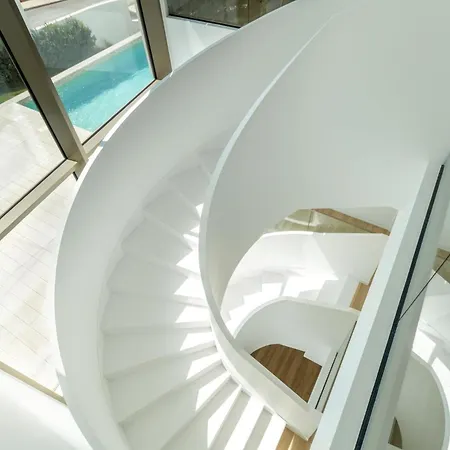 شقة Luxury With Pool & Sauna - 24a لورينها