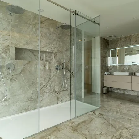 شقة Luxury With Pool & Sauna - 24a